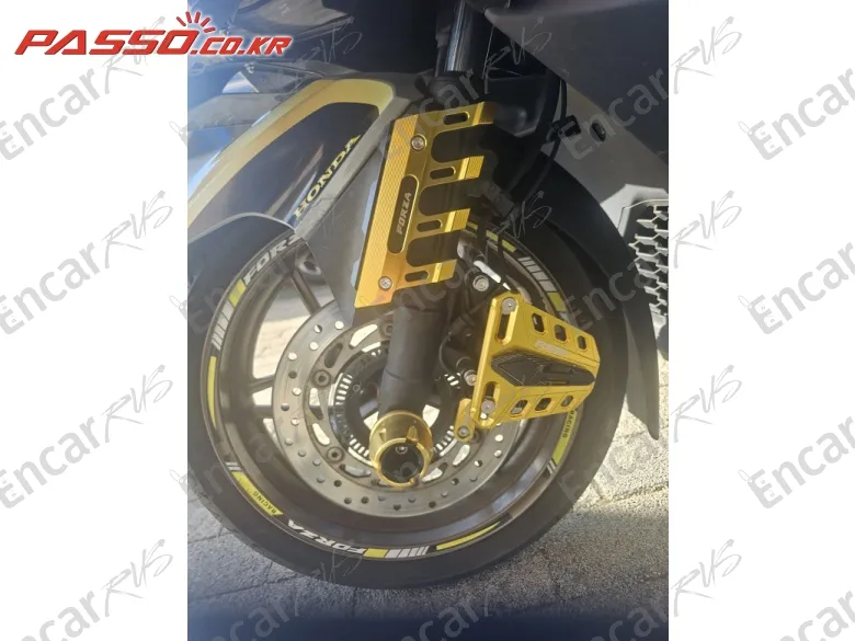 Honda Forza 350 - фото 3