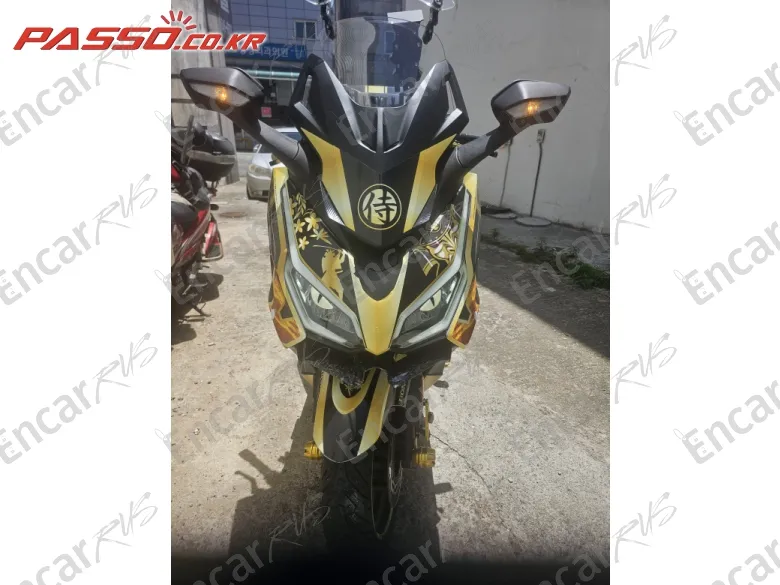 Honda Forza 350 - фото 5