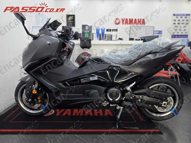 Yamaha T Max 560 - фото 1