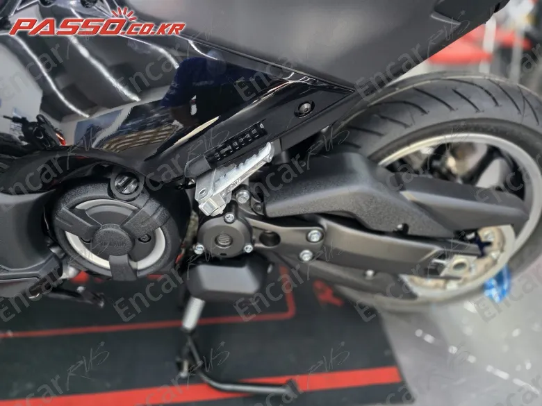Yamaha T Max 560 - фото 4