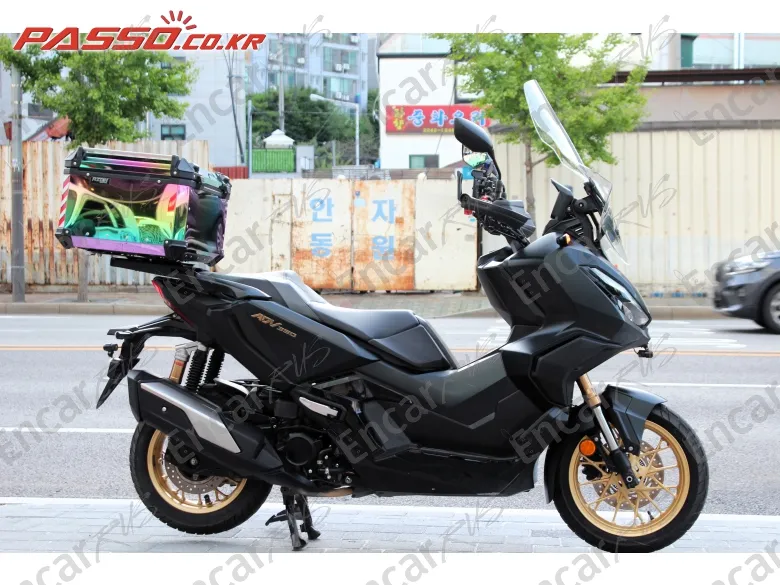 Honda Adv 350 - фото 1