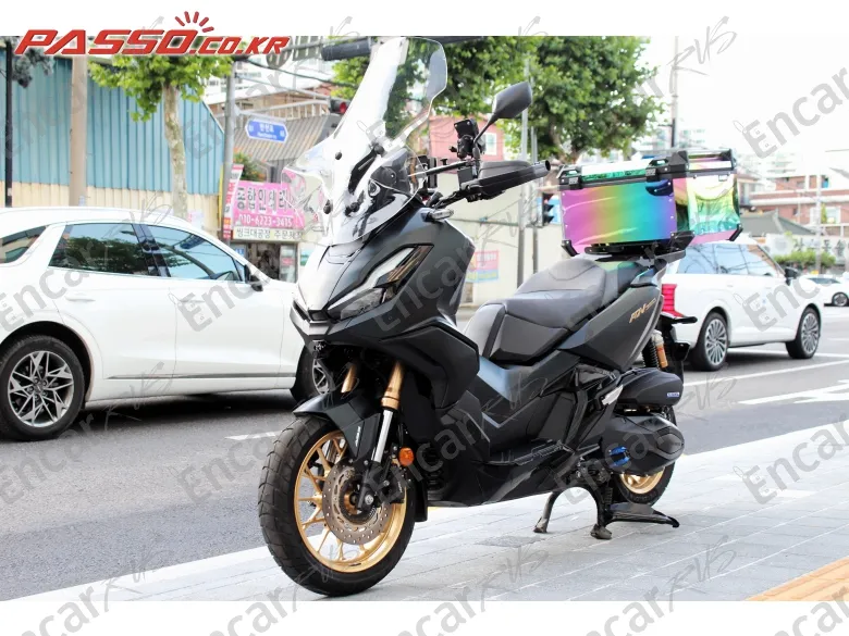 Honda Adv 350 - фото 2