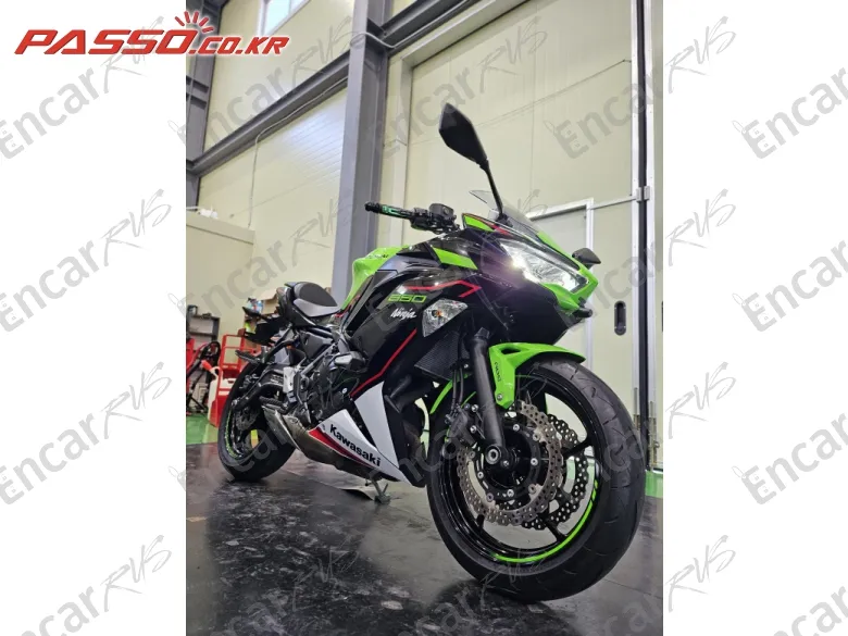 Kawasaki Ninja 650 Abs - фото 4