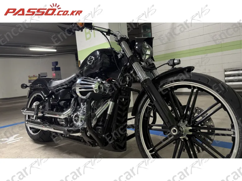 Harley-Davidson Breakout 114 - фото 0