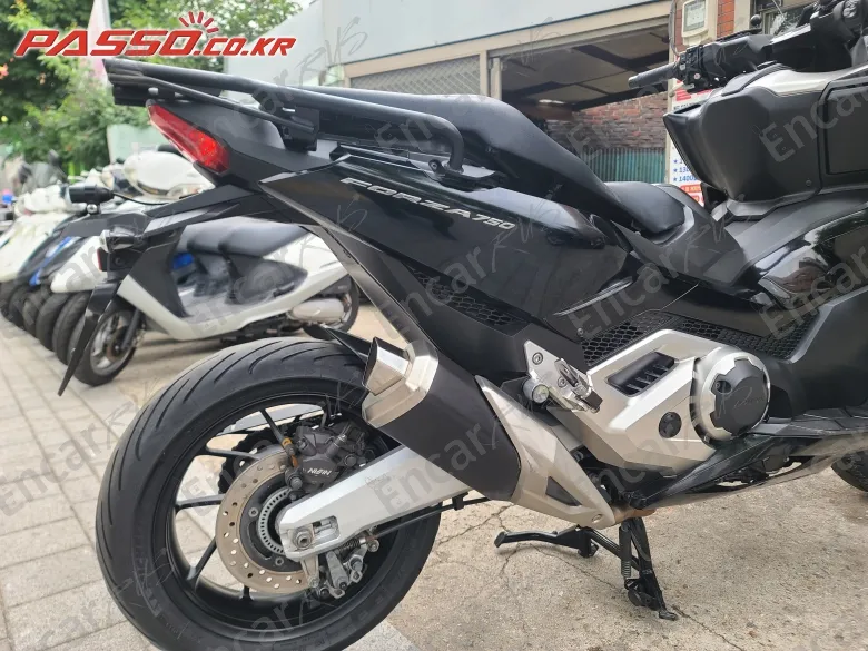 Honda Forza 750 - фото 6