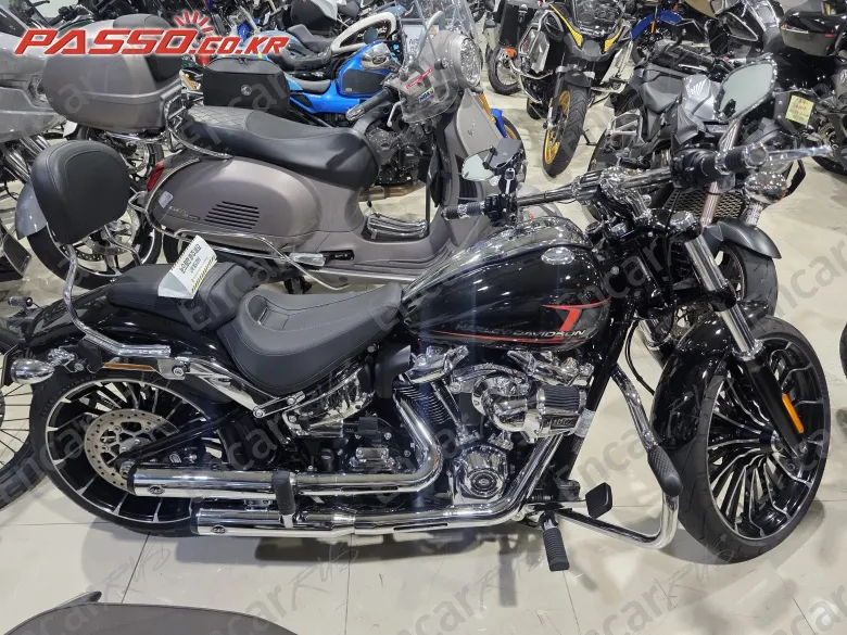 Harley-Davidson Breakout 117 - фото 0