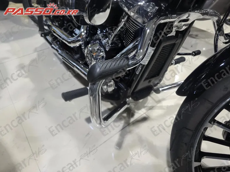 Harley-Davidson Breakout 117 - фото 1