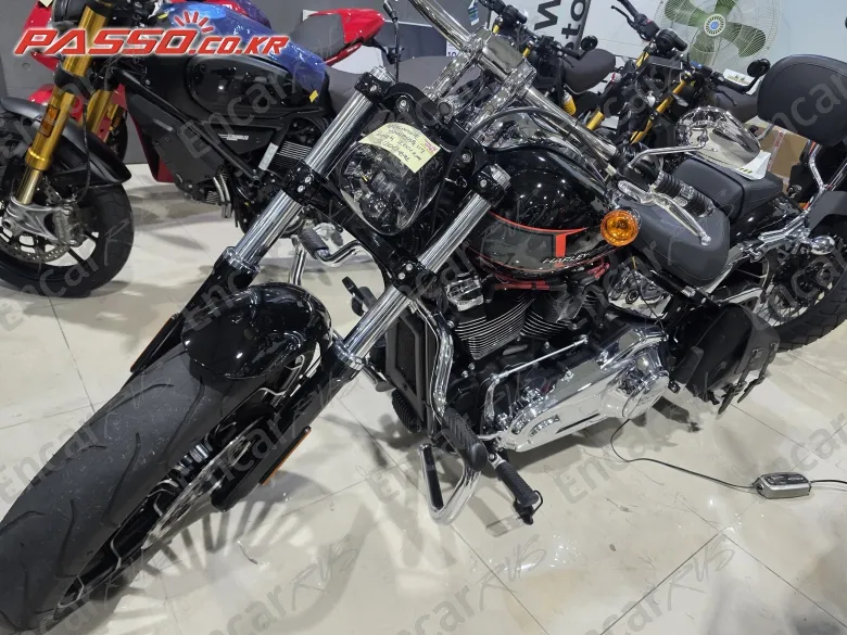 Harley-Davidson Breakout 117 - фото 3