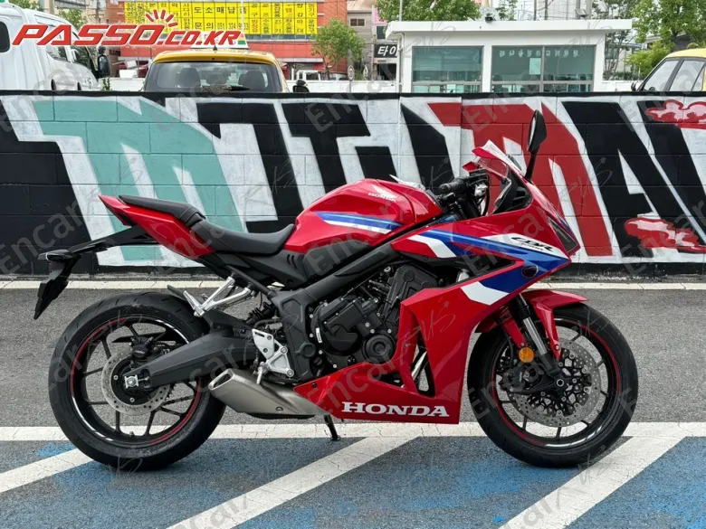Honda CBR 650 R E-Clutch - фото 0