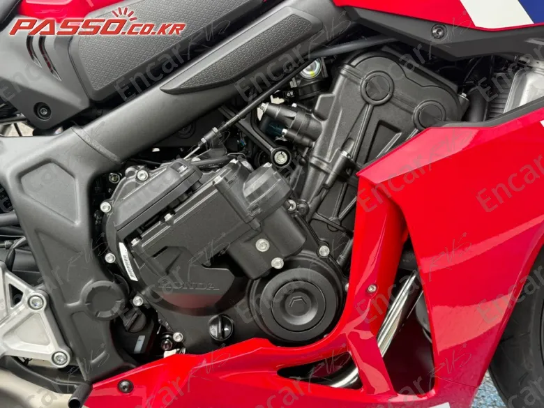 Honda CBR 650 R E-Clutch - фото 4