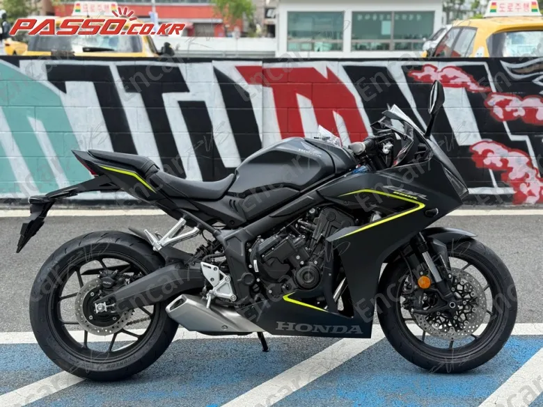 Honda CBR 650 R E-Clutch - фото 0