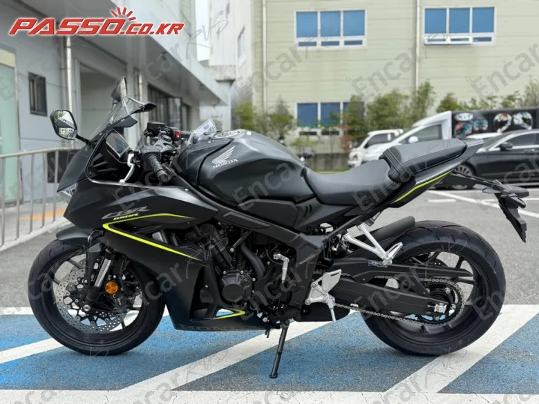 Honda CBR 650 R E-Clutch - фото 1
