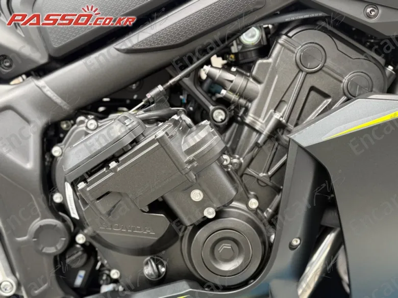 Honda CBR 650 R E-Clutch - фото 4