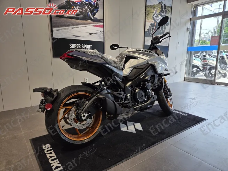 Suzuki Katana Gsx S 1000 - фото 2