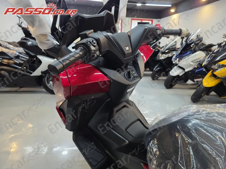 Honda Forza 350 - фото 3