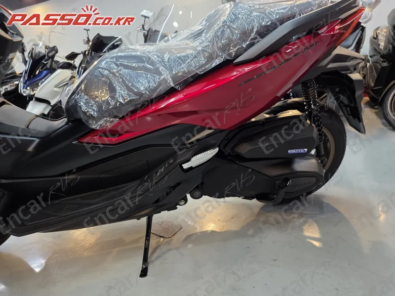 Honda Forza 350 - фото 4