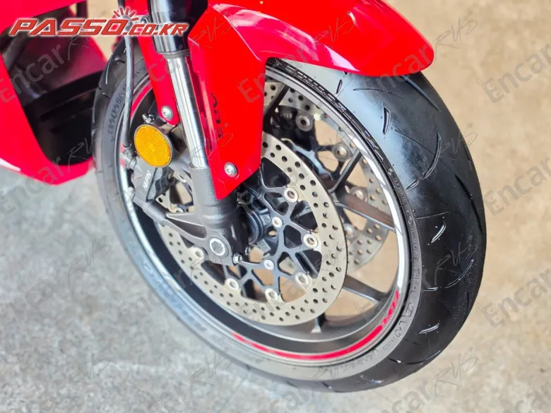 Honda CBR 650 R E-Clutch - фото 5