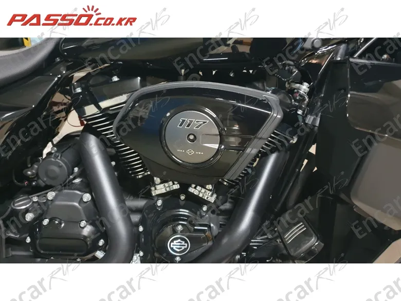 HARLEY-DAVIDSON FLHXS STREET GLIDE SPECIAL - фото 4