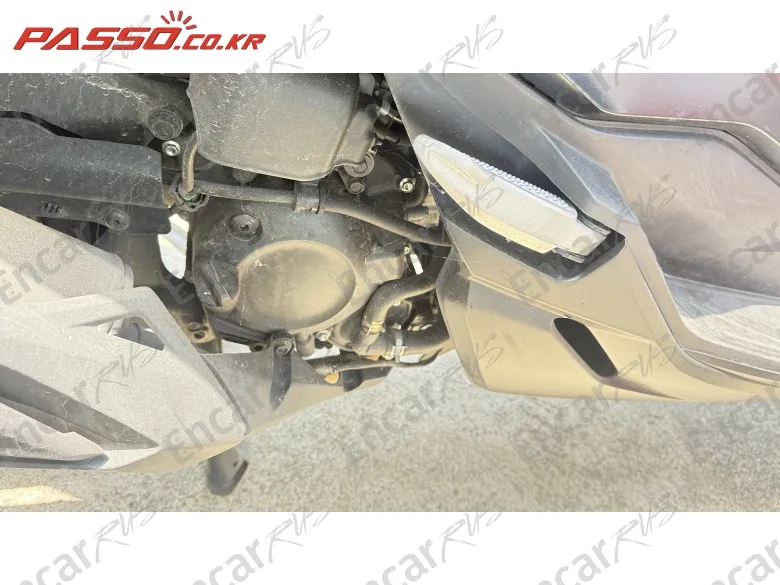 Honda Forza 350 - фото 4