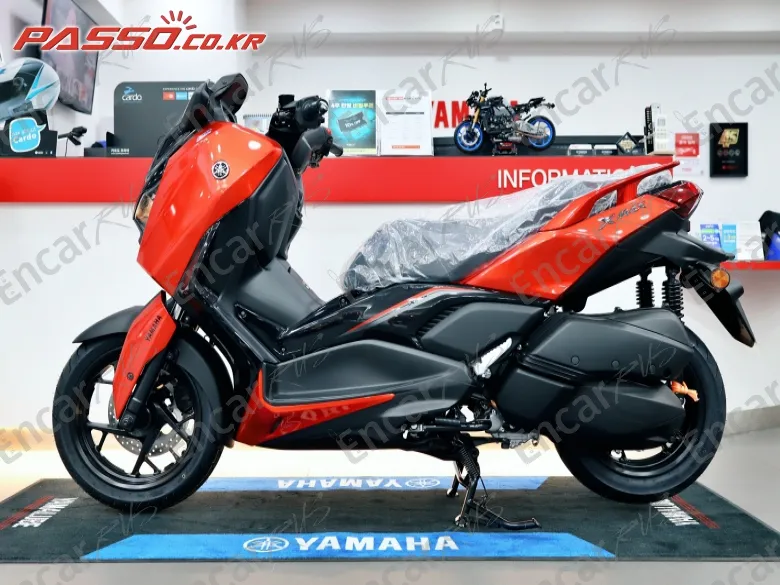 YAMAHA X MAX 300 ABS - фото 1