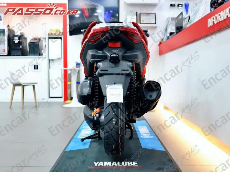 YAMAHA X MAX 300 ABS - фото 2