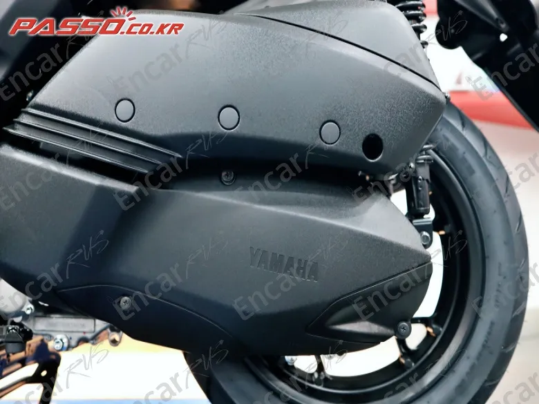 YAMAHA X MAX 300 ABS - фото 4