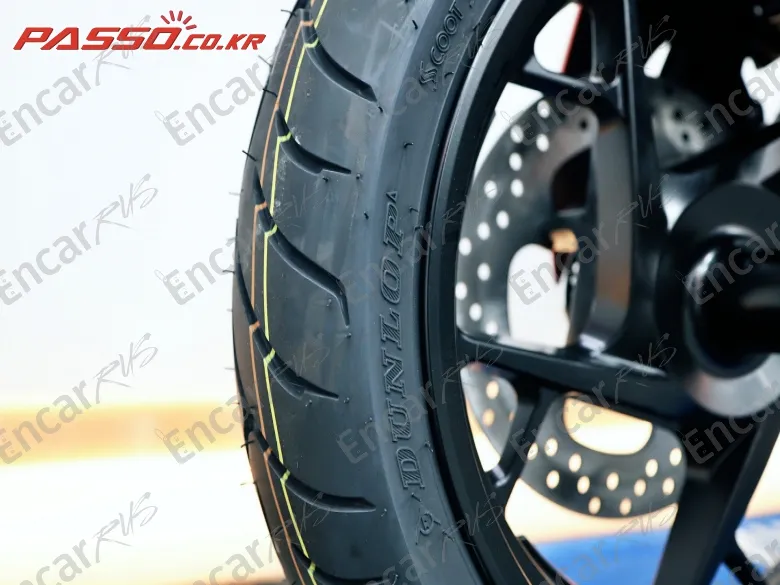 YAMAHA X MAX 300 ABS - фото 5