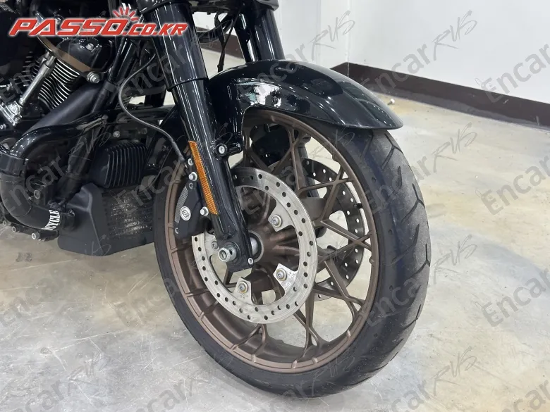 Harley-Davidson Road Glide St - фото 5