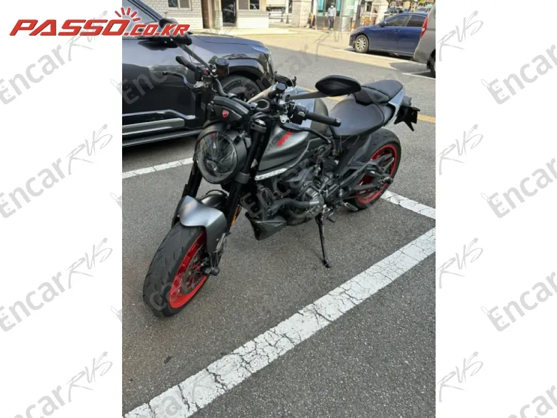 Ducati Monster 937 - фото 2