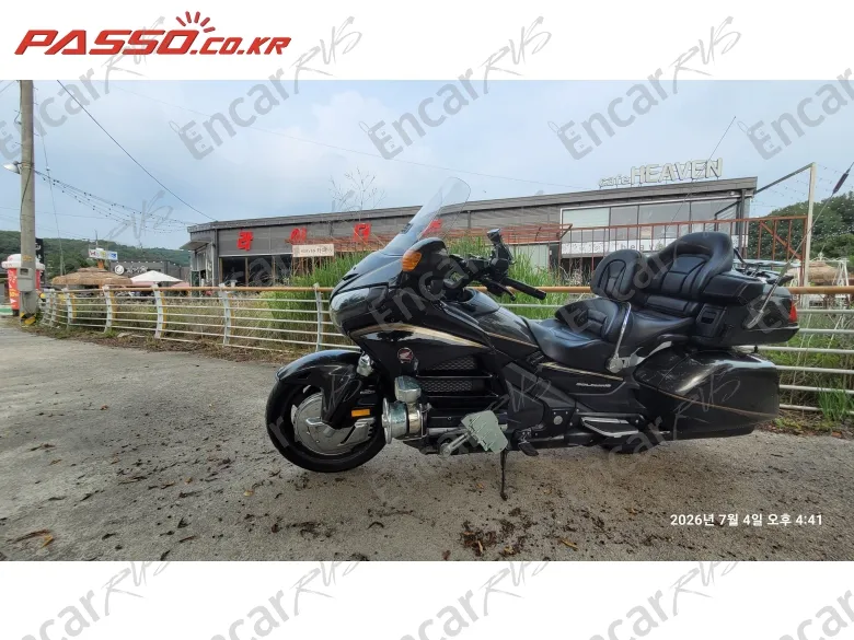 HONDA GOLDWING 1800 - фото 1