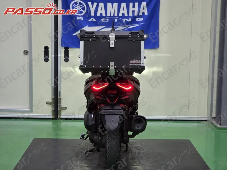 YAMAHA X MAX 300 ABS - фото 2