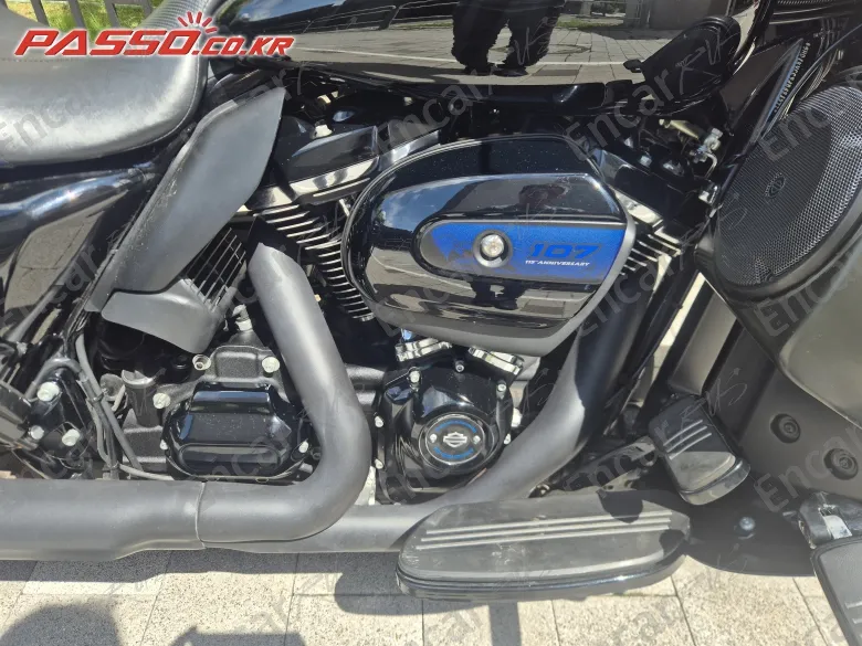 HARLEY-DAVIDSON FLHXS STREET GLIDE SPECIAL - фото 4
