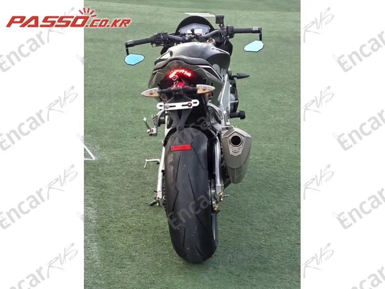 Aprilia Tuono 1000 R - фото 2