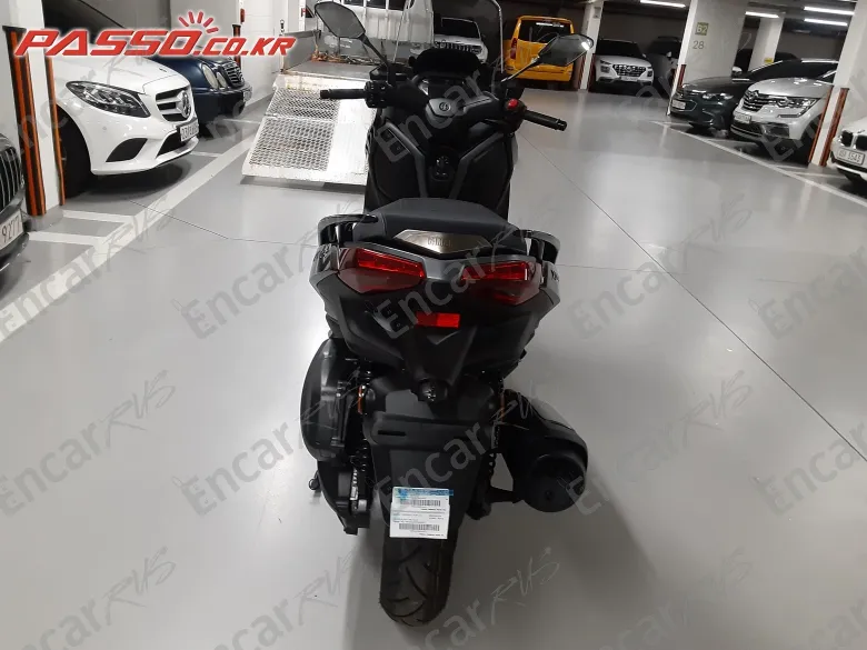 YAMAHA X MAX 300 ABS - фото 2