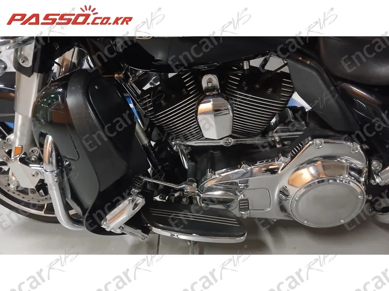 Harley-Davidson Flhx - фото 4
