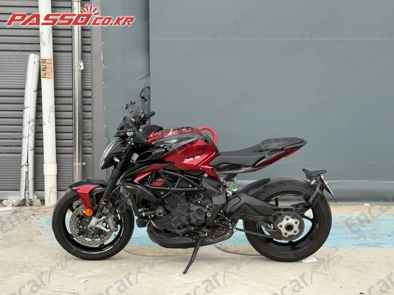 MV Agusta Brutale 800 RR - фото 1