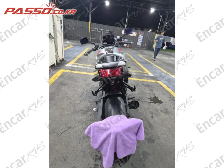 Suzuki Katana Gsx S 1000 - фото 2