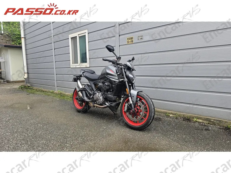 Ducati Monster 937 - фото 1