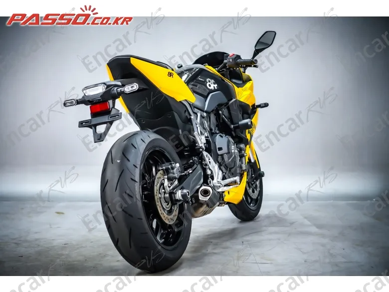 Suzuki Gsx 8 R - фото 2