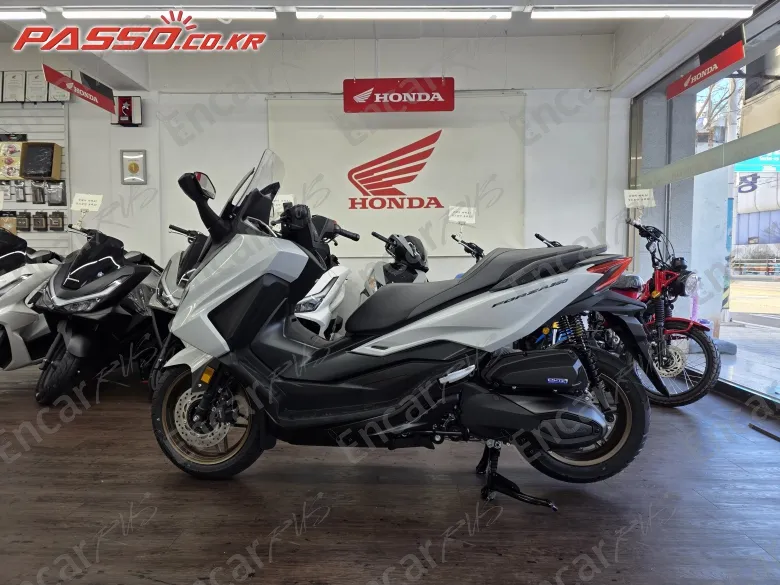 Honda Forza 350 - фото 1
