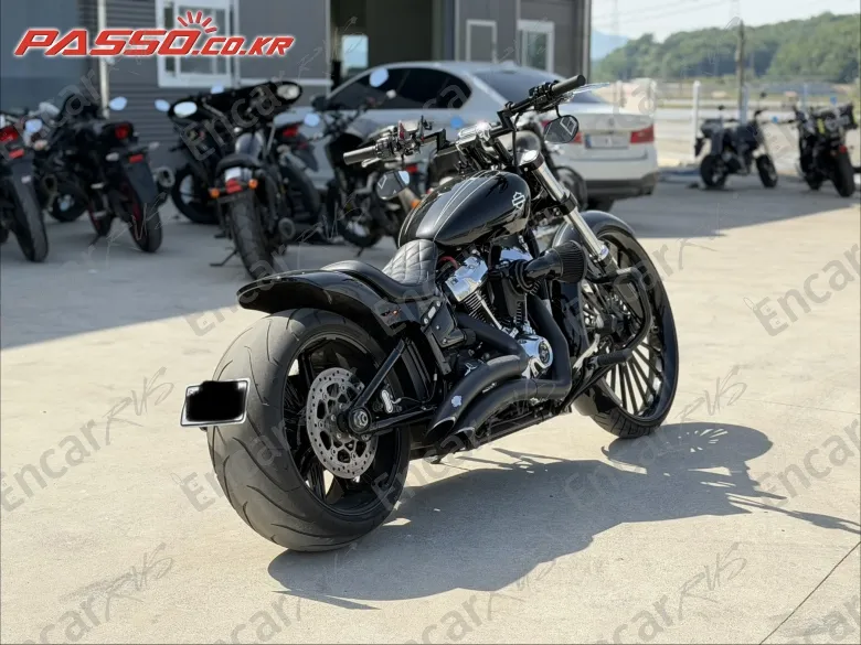HARLEY-DAVIDSON BREAKOUT 114 - фото 5