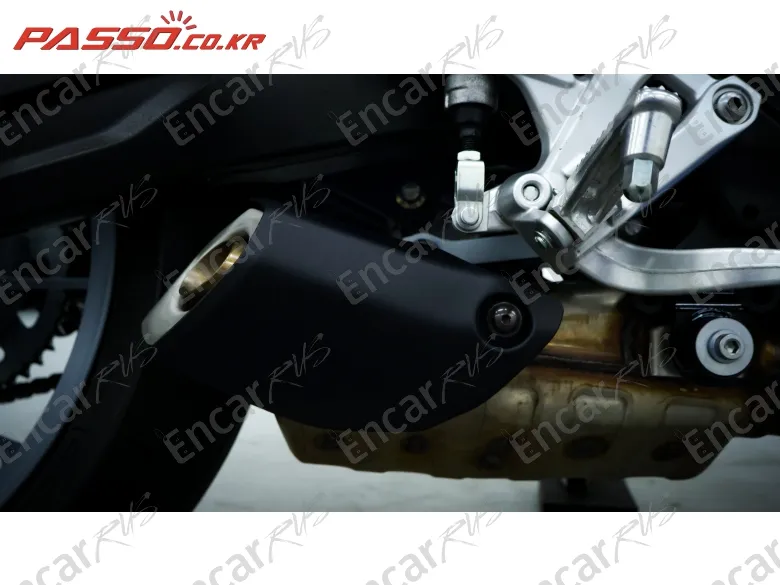 SUZUKI GSX 8 R - фото 6