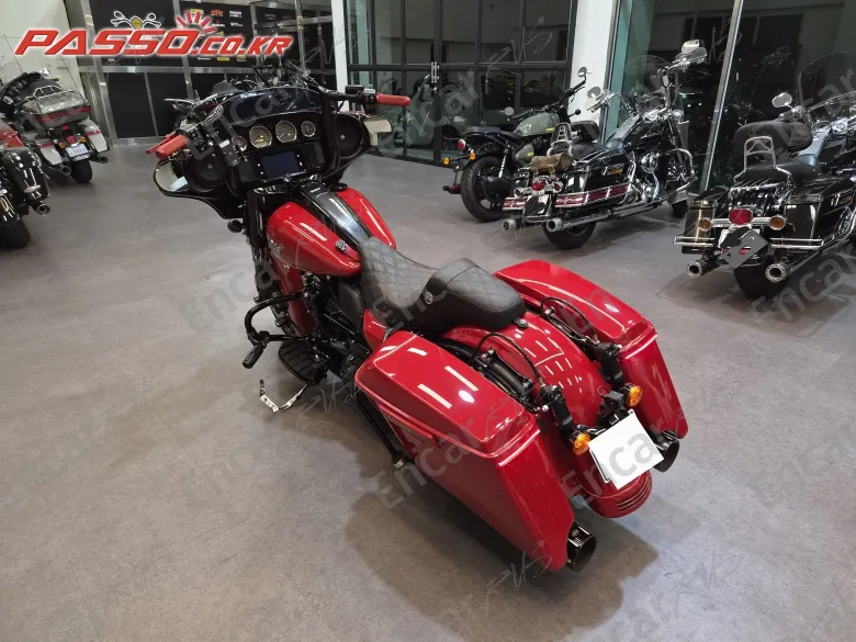 Harley-Davidson Flhxs Street Glide Special - фото 4