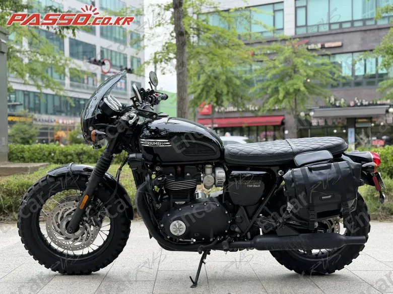 Triumph Bonneville T120 Black - фото 1