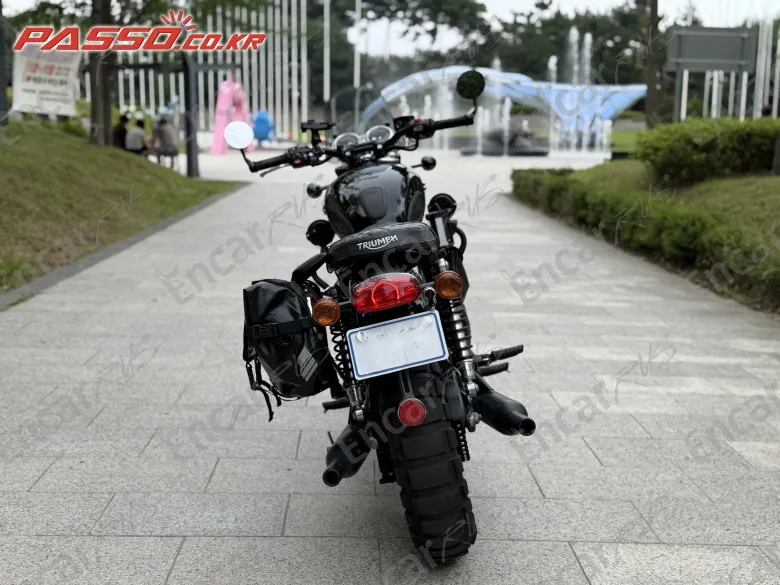 Triumph Bonneville T120 Black - фото 2