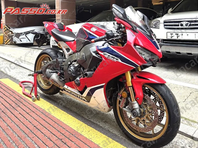 Honda CBR 1000 RR SP - фото 0