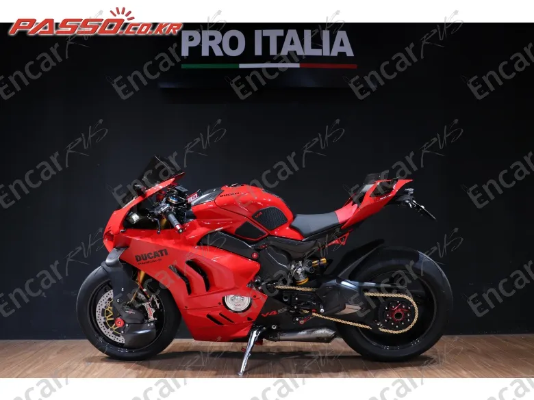 Ducati Panigale V4 S - фото 1