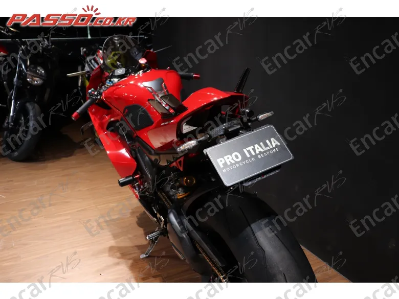 Ducati Panigale V4 S - фото 2