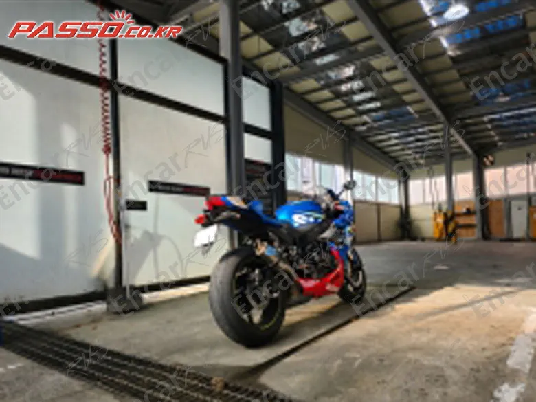Suzuki GSX R 600 - фото 2