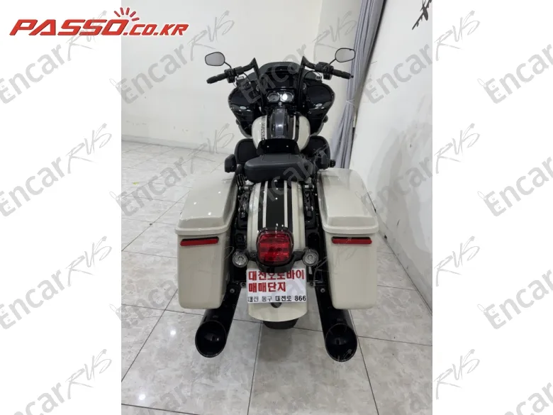 Harley-Davidson Road Glide St - фото 2